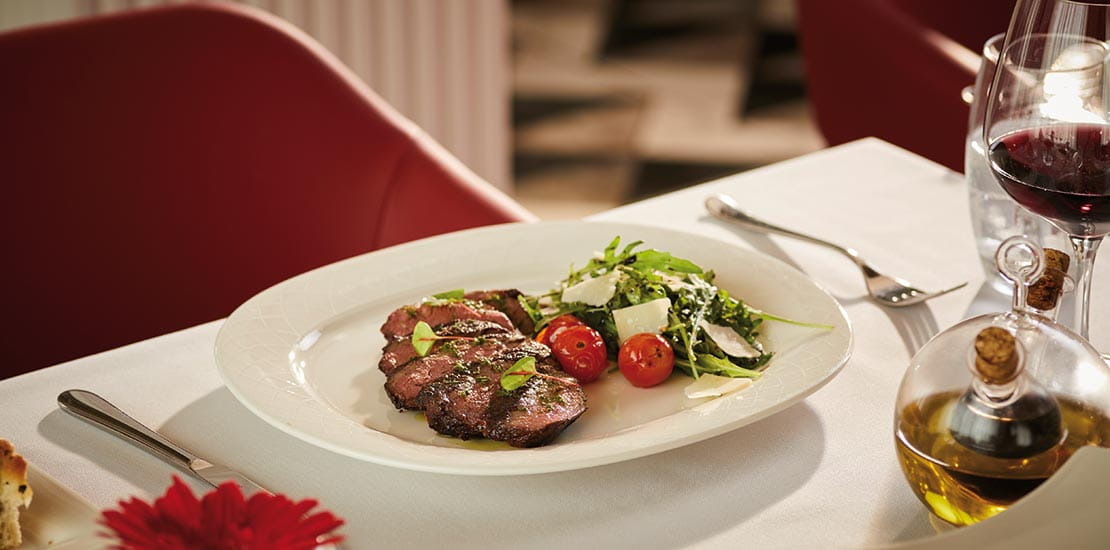 Tagliata di Manzo - grilled beef served with peppery rocket salad